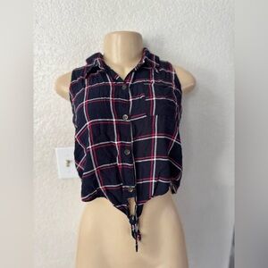 Navy Plaid Sleeveless Button-Down Shirt wester crop